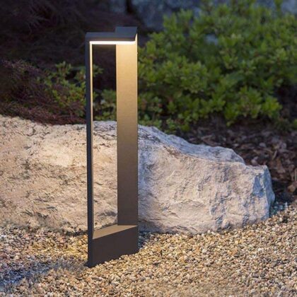 The Mi Casa Aluminum LED Bollard Pathway Light