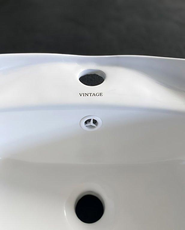 The Oval 60cm Long Countertop Ceramic Washbasin – Gloss White – 1 Tap Hole — angle 2
