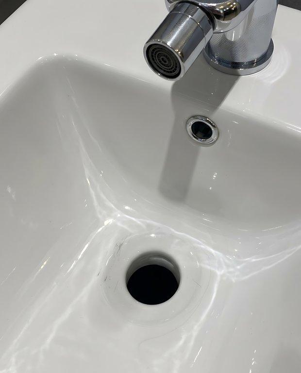 The Contemporary Floor-Standing Bidet – Gloss White – Ceramic — angle 1